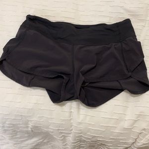Lululemon Womens shorts size 4